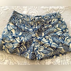 Patagonia cream and blue print short